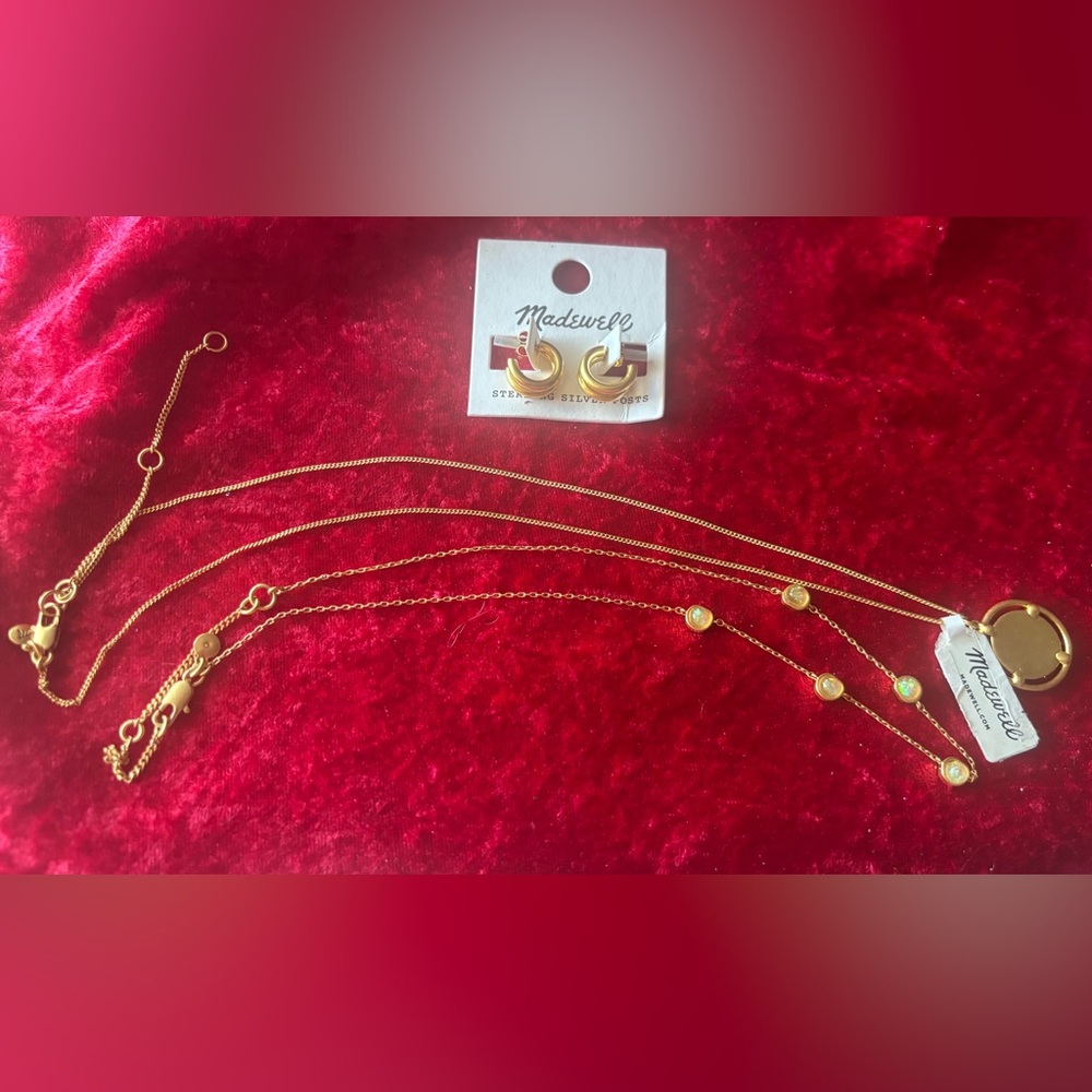 #J129 NWT Madewell Gold Double Hoop Earrings and 18" Necklace Trio